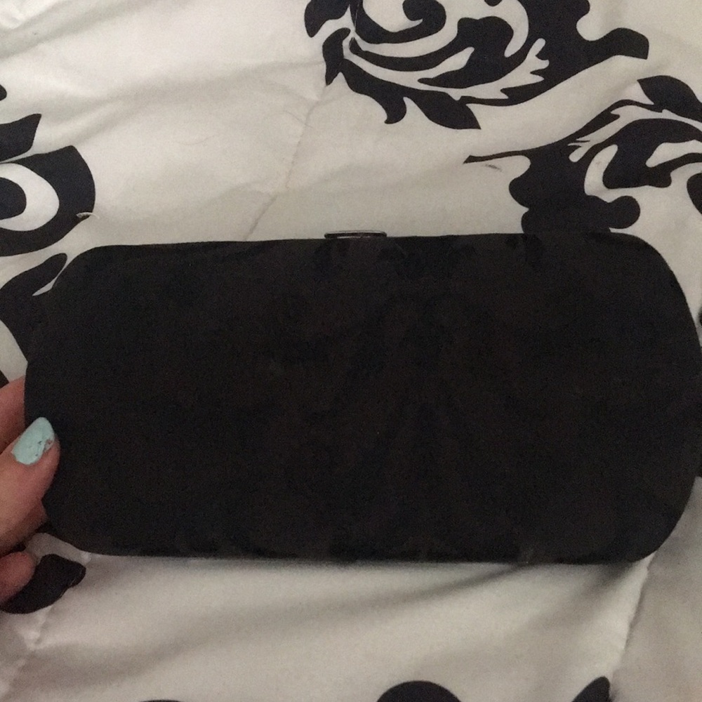 wallet/ clutch thing